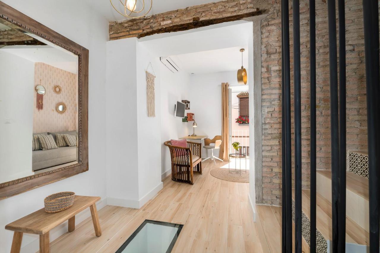 Urban Rose , Superb Private House In Historical Center, With Sunny Rooftop Малага Экстерьер фото